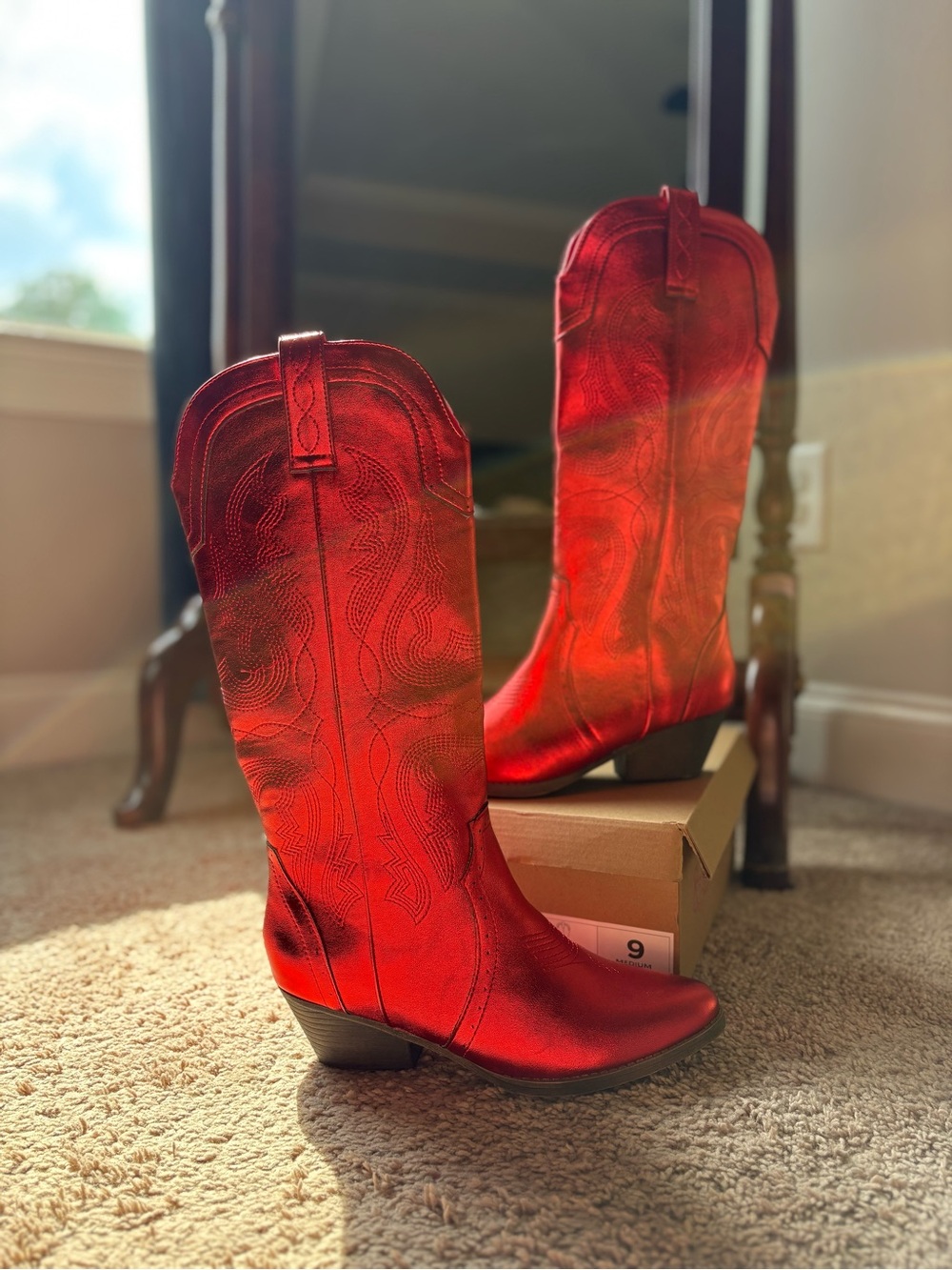 Red Metallic Women’s Cowboy Boots size 9 medium - Picture 5 of 6